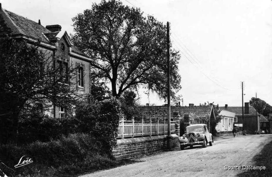 35 Amanlis Mairie et Poste en 1959.jpg